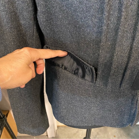 Wool Clasp button Cropped Jacket Gray wool blend Textured Women’s jacket Medium - Picture 4 of 14